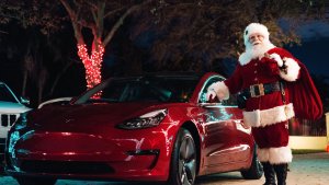 Tesla에서 곧 FSD 구독을 선물할 수 있게 됩니다.