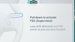 Tesla 졸음 감지 기능이 2025.32.3 업데이트에서 FSD 활성화를 권장합니다.