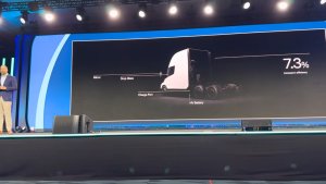 Tesla Semi Keynote : 새로운 기능, 46 충전 사이트, 업그레이드 된 배터리 및 더 많은 [VIDEO]